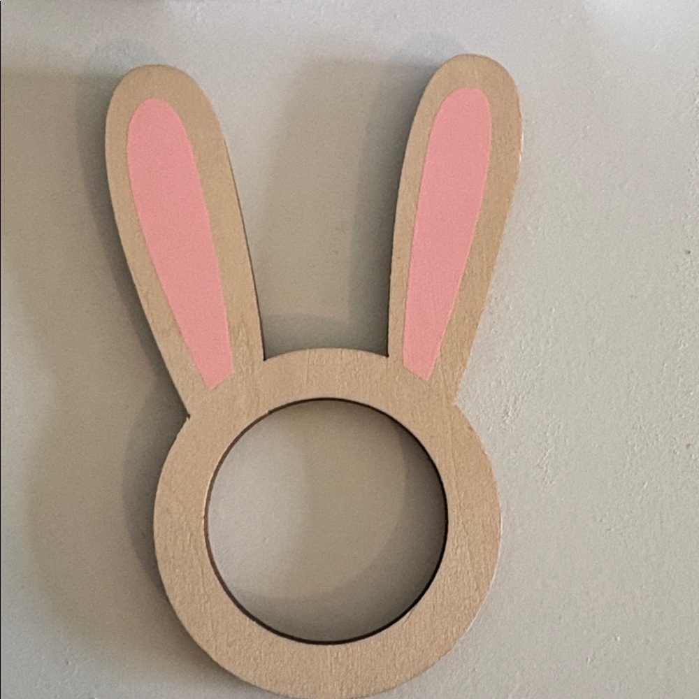 Meri Meri Set of Rabbit Napkin Rings - Picture 2 of 4
